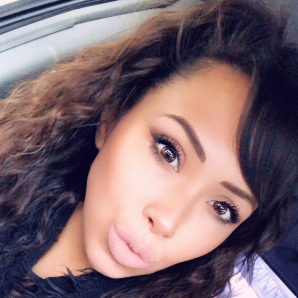 Meet your Posher, Haliehana